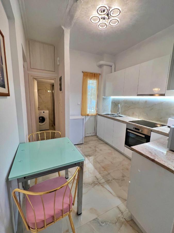 Apollonion Luxury Apartment Near The Metro Station Athena Bagian luar foto
