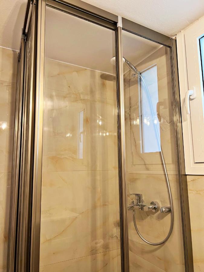 Apollonion Luxury Apartment Near The Metro Station Athena Bagian luar foto